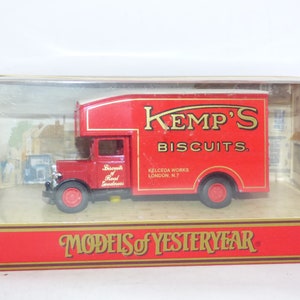 Matchbox Models of Yesteryear 1931 Morris Courier Tucks Kemp&#39;s  Bisquits Y31
