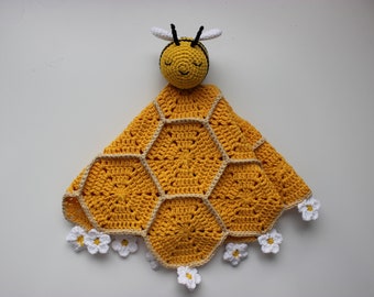 Maja the Bee Baby Comforter Crochet Pattern