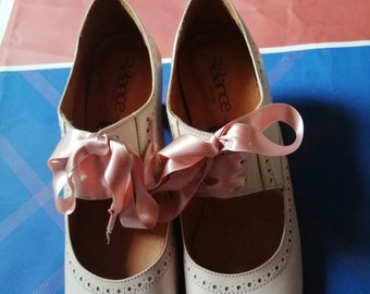 FEMME Chaussures Richelieu cuir Beige & Rose style retro Neuves