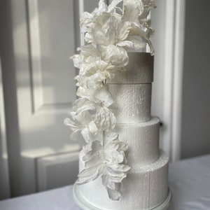 Wafer Paper Ivory Flowers- Design 08