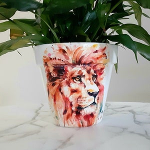 Lion Planter: Decoupage Clay Pot (6-Inch), Jungle cats, Indoor planter