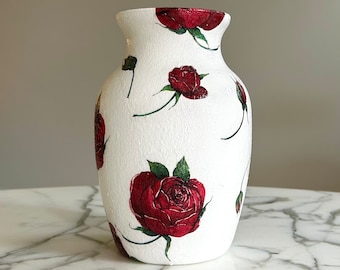 Rose vase, Red roses, Rose decor, Flower vase, Decorative vase, Vases for flowers, Glass vase, Floral decor, New home gifts, Decoupage vases