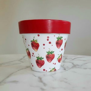 Strawberry planter-6 inch, Strawberry plant pot, Strawberry gift, Strawberry flowerpot, Indoor planter, Gifts for her, Decoupage, Mom gifts