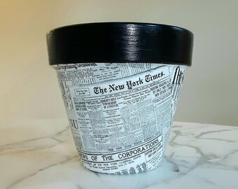 Newspaper flowerpot, Newspaper gifts, Indoor planters, Black and white decor, Gifts for readers, Book gifts, Reading gifts, Decoupage