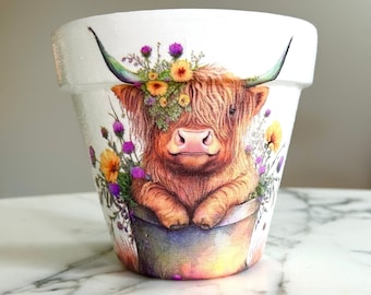 Highland cow planter, Highland cows, Cow decor, Farmhouse decor, Indoor planters, Cow gifts, Ranch decor, Animal plant pots, Decoupage pots