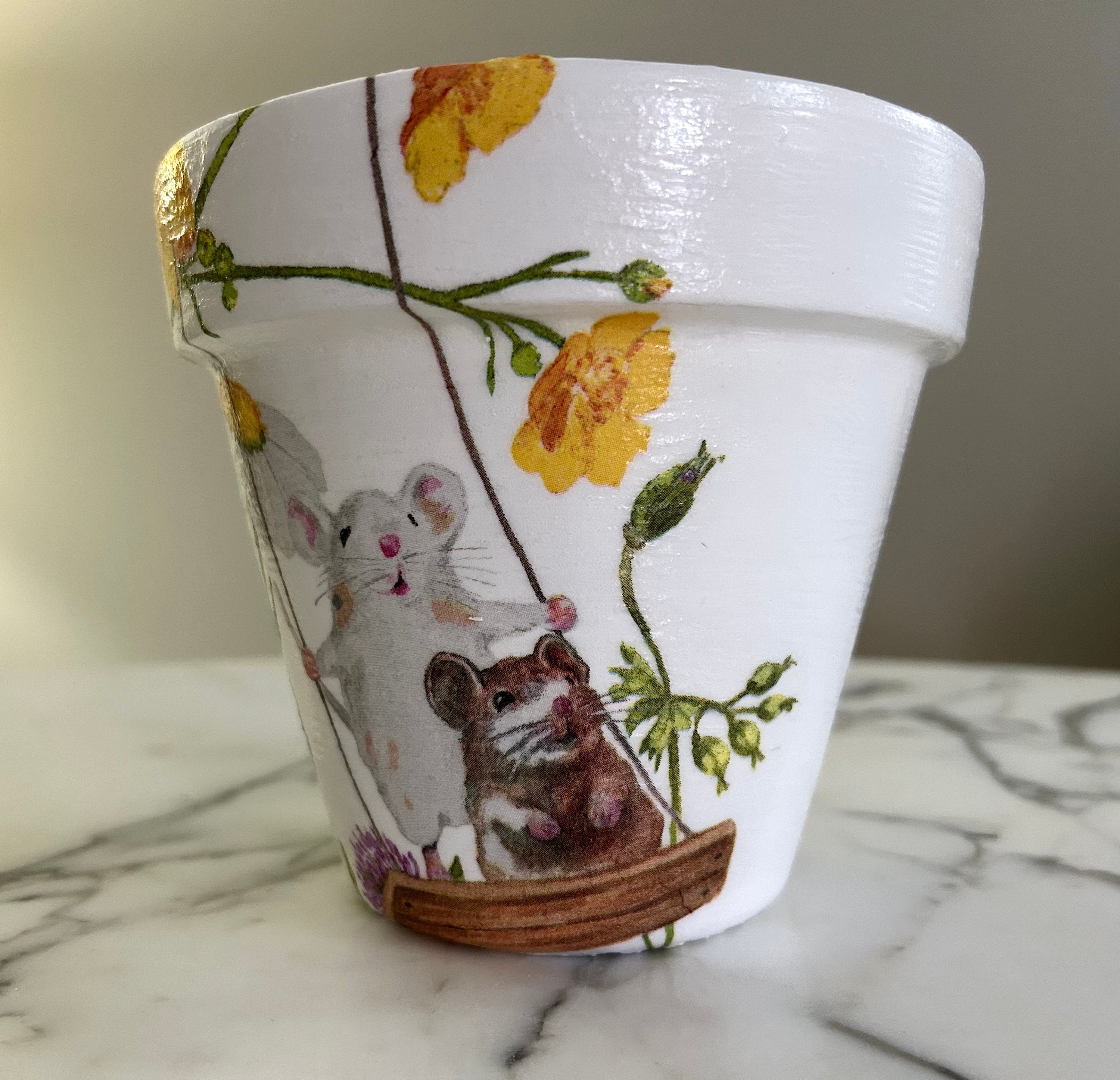 デコパージュ マウスプランター：手描きのテラコッタ植木鉢