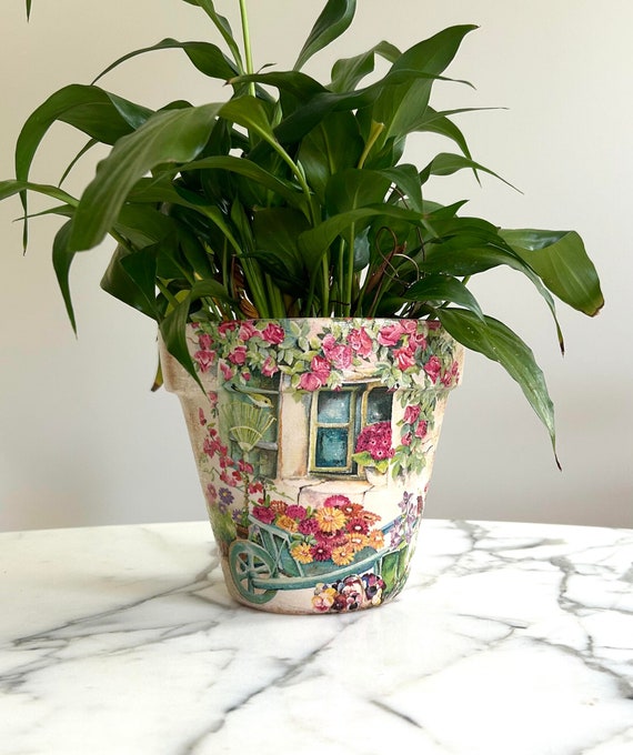 Gardener Flowerpot-6 Inch, Gardening Gifts, Tuscan Inspired Gifts, Indoor Plant  Pots, Gifts for Her, Decoupage Pots, Flower Plant Pots 