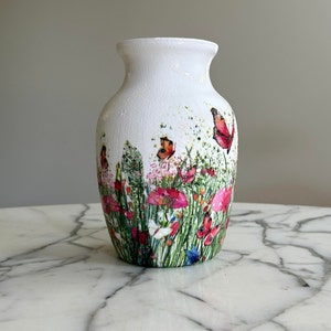 Wildflower vase, Glass vases, Flower vases, Butterfly decor, Vases, Wildflowers art, Vases for flowers, New home gifts, Floral decor image 4