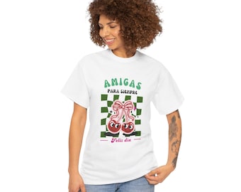 Friends Forever チェリーグラフィックTシャツ | スペイン語友情シャツ
