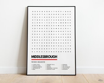 Puede incluir: Un rompecabezas de búsqueda de palabras en blanco y negro con la palabra "MIDDLESBROUGH" en la parte inferior. El rompecabezas presenta una cuadrícula de letras con palabras relacionadas con la ciudad de Middlesbrough, Inglaterra. Las palabras que se enumeran debajo del rompecabezas incluyen Albert Park, Captain Cook, Dorman Museum, Linthorpe Road, Mima, Ormesby Hall, Parmo, Redcar, Roseberry Topping, Stewart Park, Teesside, The Boro, The Riverside, Transporter y Wearside.