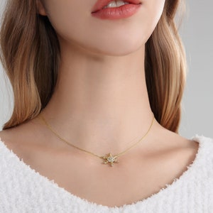 Snowflake Necklace, Zircon Pendant, Necklace for Women, Silver Necklace, Gift for Women, Gift for Mom, Necklace for Mom, Gift for Christmas