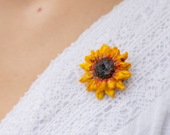 Sunflower Brooch, Handmade Flower Pin, Floral Brooch, Nature Inspired Jewelry, Botanical Gift for Her