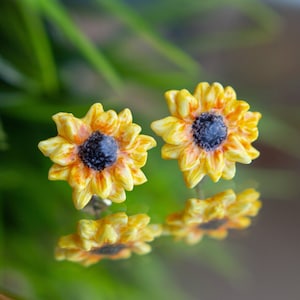 Ukraine sunflower earrings/ *Donates to Ukraine*/ Yellow flower present/ Solidarity sunflower earring/ Support Ukraine jewelry