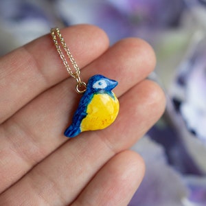 Ciondolo uccello ucraino/ Ciondolo uccello blu e giallo con collana a catena in oro/ *Profitto donato all&#39;Ucraina*/ Bandiera ucraina/ Io sto con l&#39;Ucraina