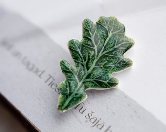 Green oak leaf brooch/ National souvenir for man/ Leaves Patriotic gift/ Wedding badge for him/ Folk dancing pin/ Symbol of strength, power