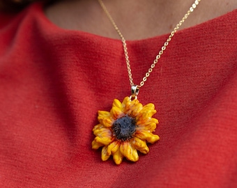 Sunflower Pendant Necklace, Gold Flower Necklace, Sunflower Jewelry, Nature Inspired Gift, Floral Necklace for Her