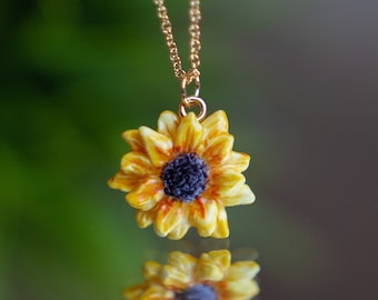 Sunflower Pendant Necklace – Handmade Yellow Flower Jewelry, Gold Chain Necklace, Nature Inspired Gift, Floral Pendant, Summer Jewelry