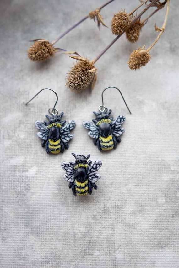 Honey bee brooch online
