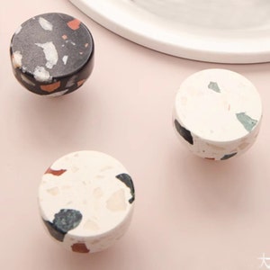 Round Marble and Brass Drawer Knobs - Cupboard Knobs - Wardrobe Handles - Cabinet Knobs - Closet Knobs - Kitchen Drawer Pulls