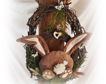 ITH embroidery design of a bunny's bottom, stitched in an 18 x 30 cm frame, for a spring wreath, Easter decoration, door decoration, or gift.