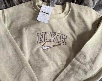 nike vintage sweatshirt white