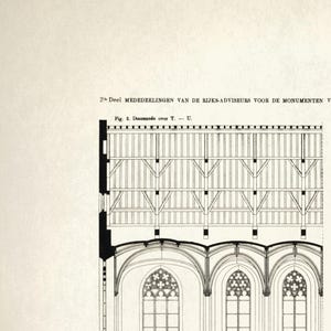 K&ouml;nnte beinhalten: Architekturplan eines Geb&auml;udeteils, mit detaillierter Querschnittsansicht. Die Zeichnung umfasst die Dachkonstruktion, Bogenfenster mit aufwendigen Ma&szlig;werken und den Text "2e Deel MEDEDEELINGEN VAN DE RIJKS-ADVISEURS VOOR DE MONUMENTEN V" und "Fig. 2. Doorsnede over T. - U."