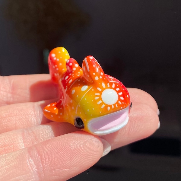 Sunset whale shark ~MADE TO ORDER~ Desk friend ~ handmade ~ polymer clay ~ charms ~ figurines