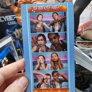 The Last of Us Remastered dejó atrás a Riley y Ellie comparte foto del stand