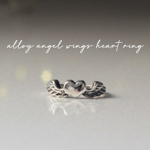 Adjustable Angel Wings Heart Ring: Antique Silver Zinc Alloy (US3-US7) image 1