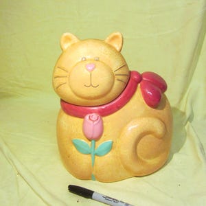 Vtg Fat Cat Sitting Ceramic Cookie Jar w/Red Ribbon Holding a Pink Rose