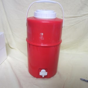 Vtg Picnic Jug Beverage Jug with Pour Spout great for parties camping and more