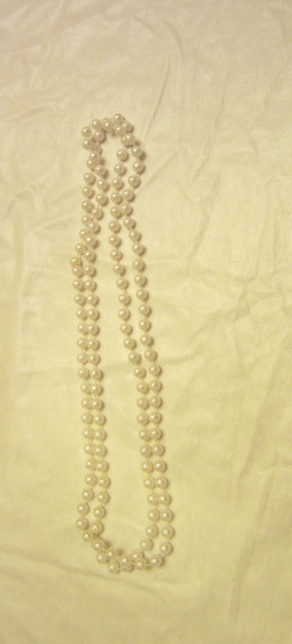 Vtg 90's Elegant Long White Faux Pearl Necklace 4… - image 2