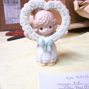 1999 Precious Moments by Enesco &quot;Give Your Whole Heart&quot; #49025