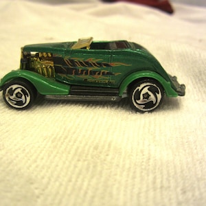 Vtg 1995 Hot Wheels &quot;O Lucky Flame&quot; Green 33 Ford Roadster w/Gold Accents