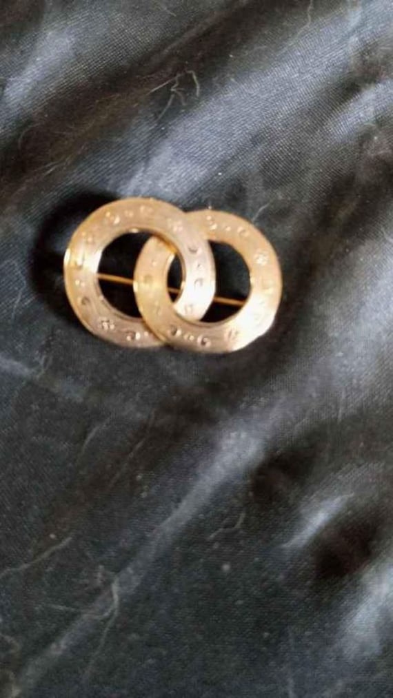 RETRO 1960'S Double Circle Overlapping Brooch/Pin… - image 1