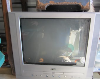 Vtg JVC 20&#39;&#39; Television w/Built in DVD Player, Front Controls  NO shipping Pickup Only