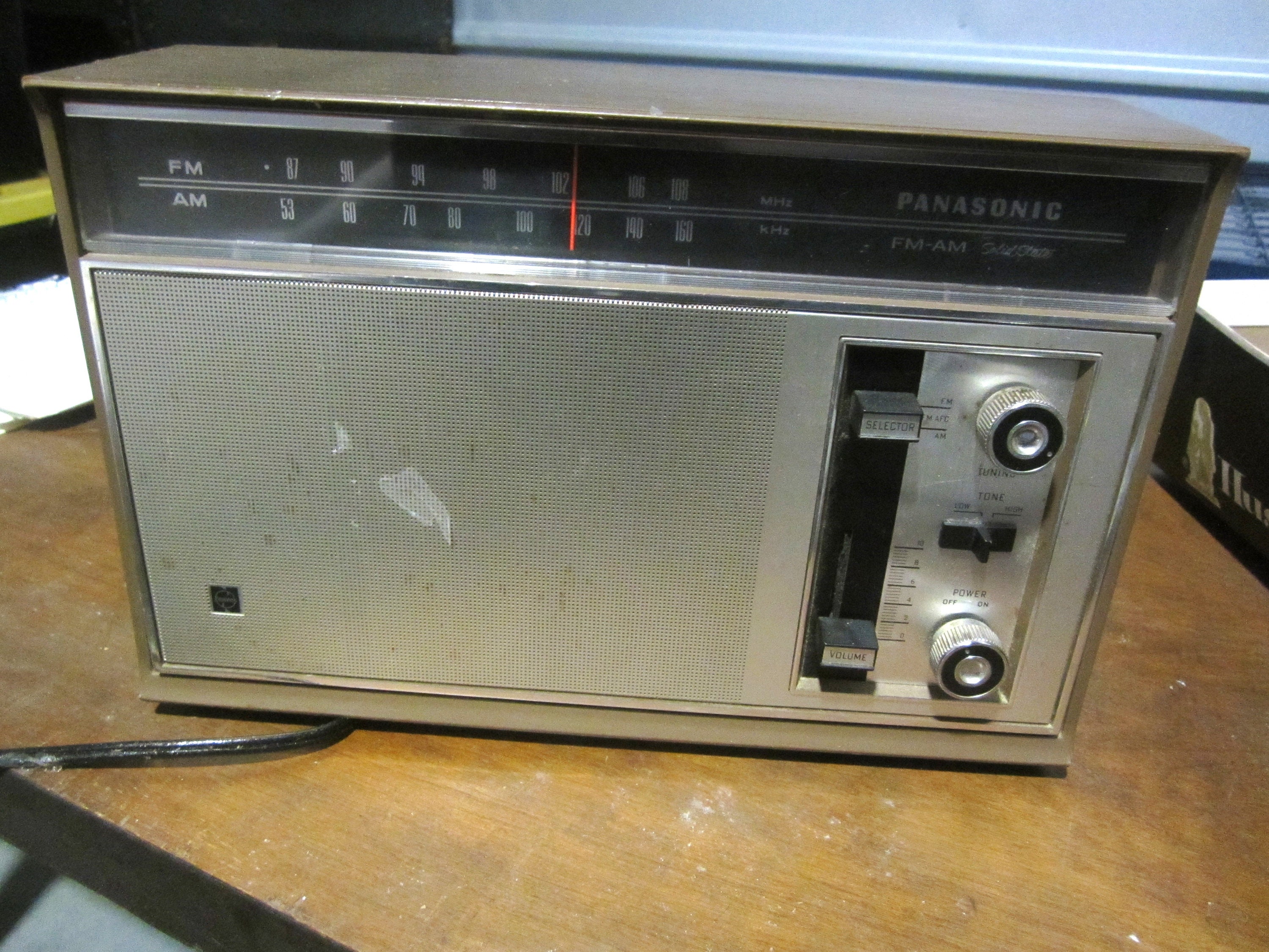 Vtg 70's PANASONIC RADIO Model RE7329, 2 Band Radio