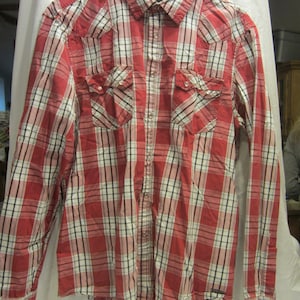 GUESS, Western Shirt, Plaid Red, 2 Pockets, Snap Buttons, XL Mens