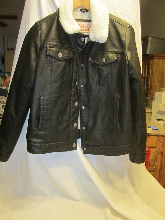 Vtg LEVI STRAUS Faux leather Trucker Jacket, w/Fau