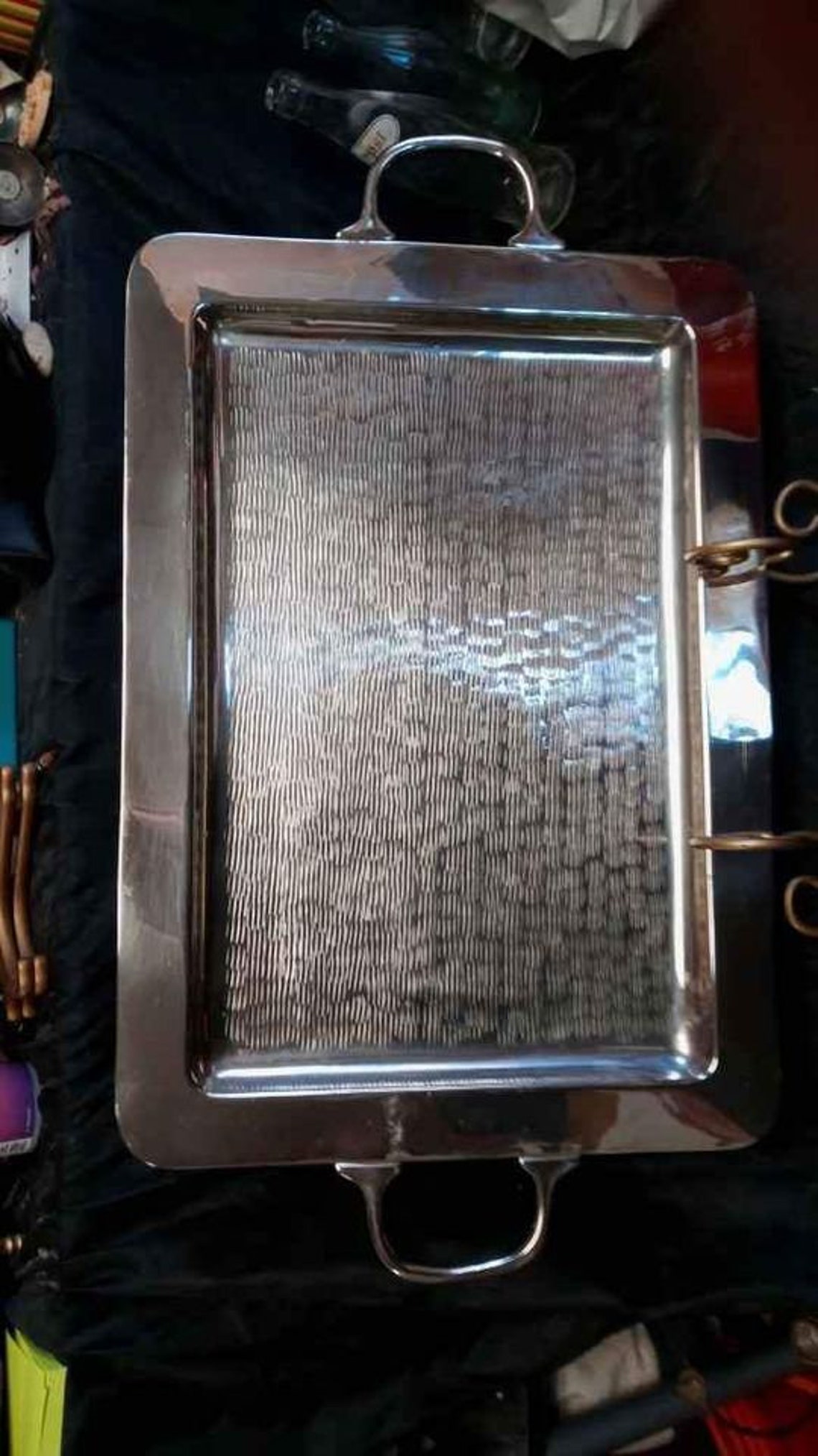 Large ALUMINUM SERVING TRAY W/handles, Hammered Back Grooved Front