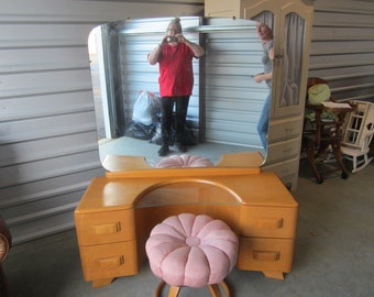 Vtg HEYWOOD WAKEFIELD, Champagne Vanity, Stool, Headboard Set, Pick Up Only