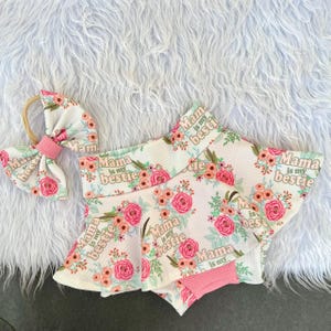 Mama ist meine Bestie Bummie und Schleife Outfit / Mädchens erste Mutter Tag Outfit / Bummie Set / Mamas Bestie / Mamas Mini Outfit / Fotorequisite