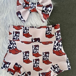 Baby Cowgirl Boots Outfit/Baby Girl Western Outfit/Boy/Girl Western Outfit/Rodeo Outfit/Baby Bummies/Shorts/Shorties/Diaper Cover/Bloomers