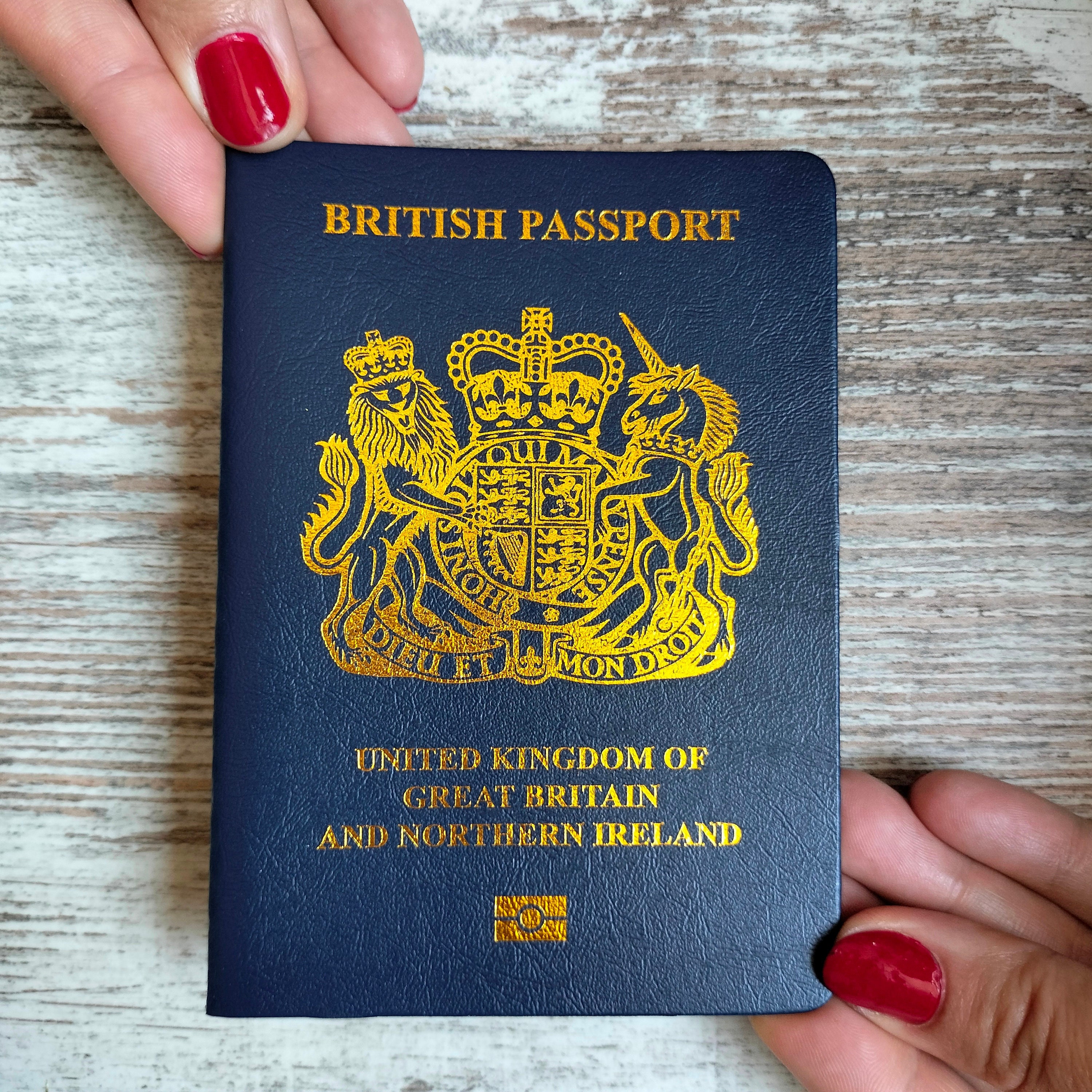 Glasgow Passport Case - British Tan Florentine Leather