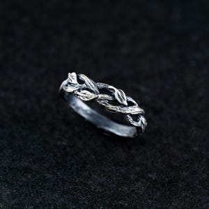 Bague feuille de vigne tressée — anneau de branche torsadée en argent sterling — alliance nature 925 — bijoux artisanaux minimalistes forestiers