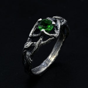 Gothic Emerald Witch Wedding Ring - Natural Emerald Ring - Sterling Silver Ring - Emerald Ring Vintage - Dainty Emerald Ring