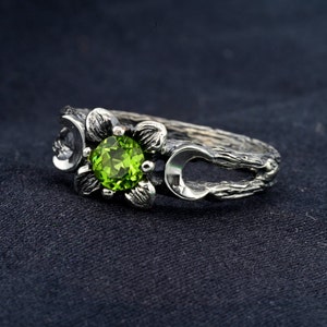 Flower on the twig ring, Dainty branch and leaves Peridot ring, Wild nature ring, Unique peridot ring, Unusual engagement ring for her