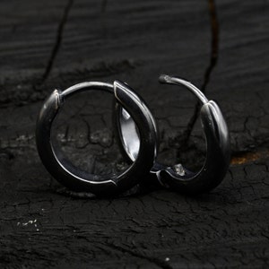 Medium Thick Silver Hoop Earring Hoop Earrings Clasp Hoop Earrings Sterling Silver Chunky 925 Sterling Silver Hoops Everyday