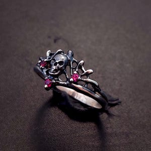 Sterling Silver Dark Gothic Skull Engagement Ring - Skull Engagement Ring - Witch Ring - Skeleton Ring - Dainty Skull Ring