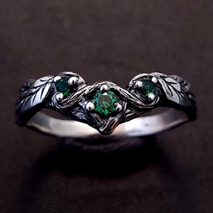 Emerald twig engagement ring in silver, Emerald branch engagement ring, Emerald engagement band, Women&#39;s Emerald ring, Women&#39;s tree ring
